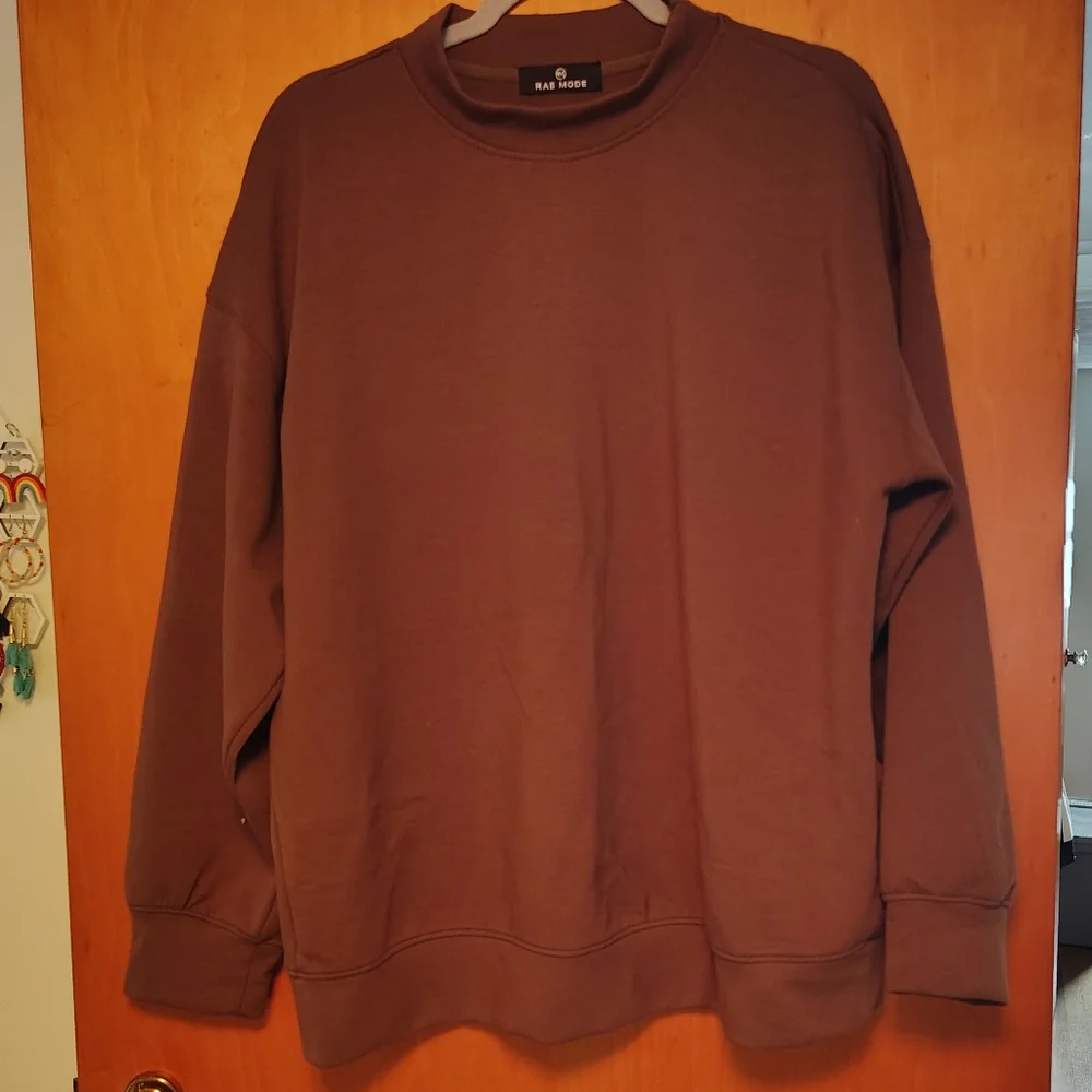 Brown Sweatshirt and Joggers Set - Picture 2 of 8